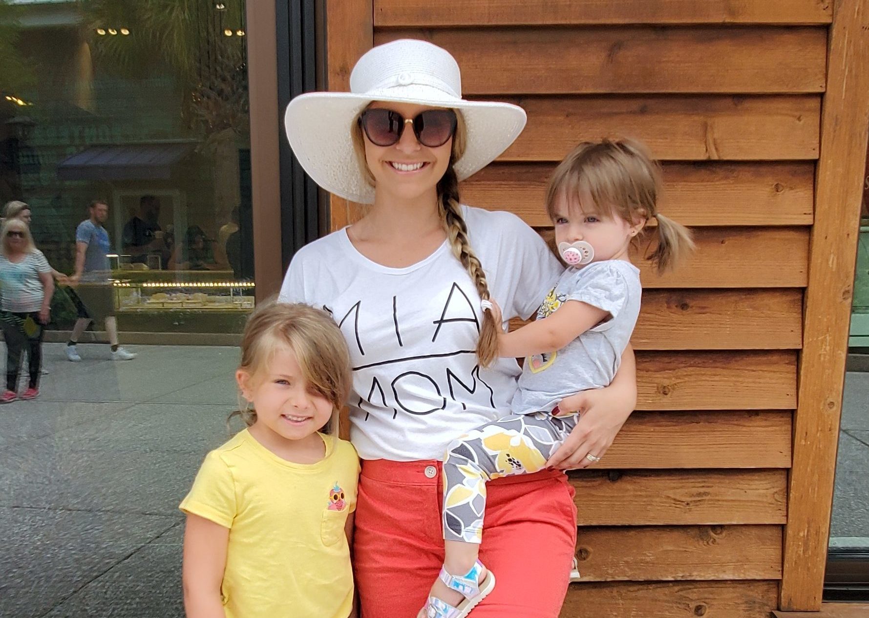 miamimom Screen-Free Activities to Keep Kids Busy for the Work-at-Home Mom Ailyn Quesada Contributor Miami Moms Blog
