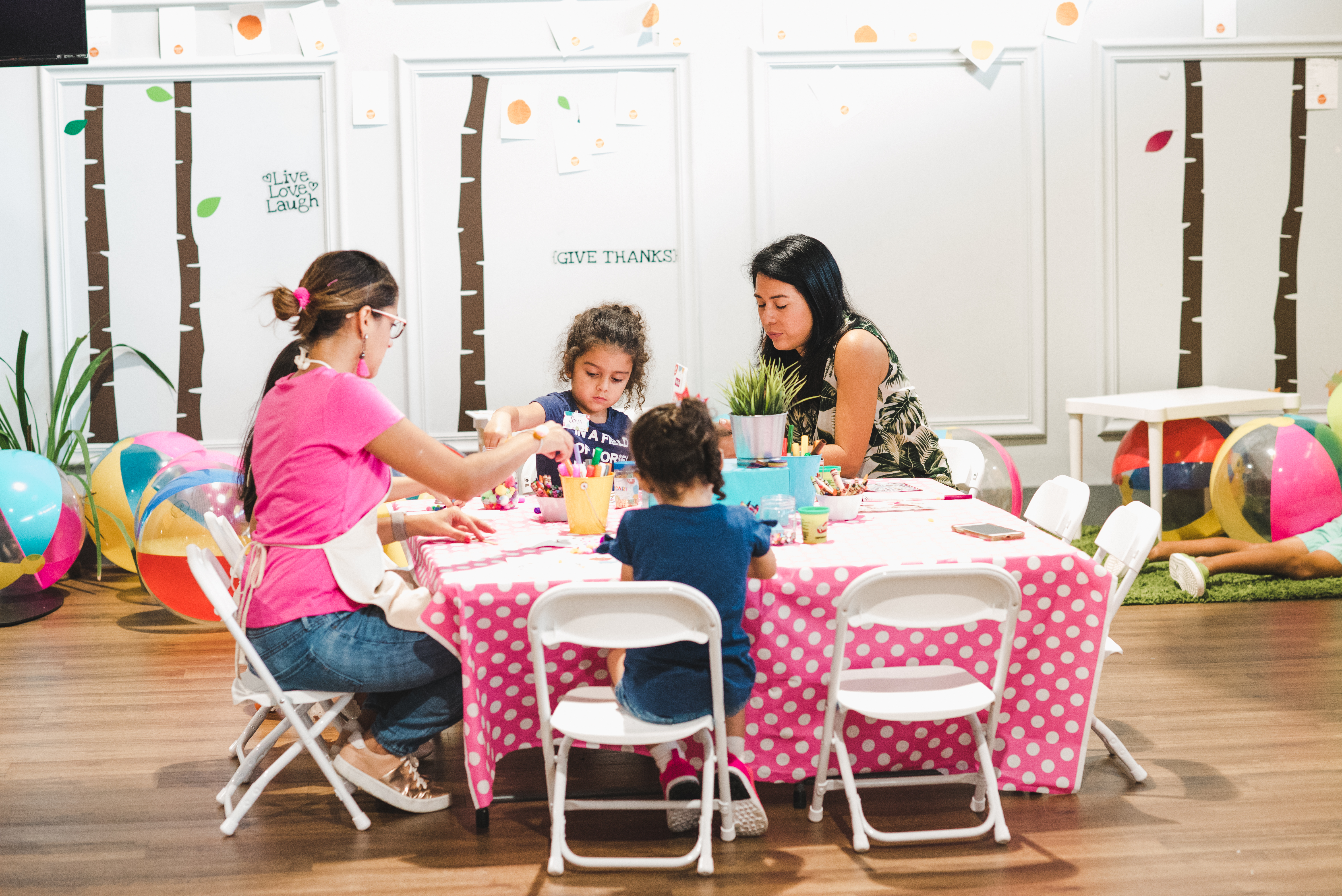 Miami Moms Blog Pippa And bleu Bunnie cakes 