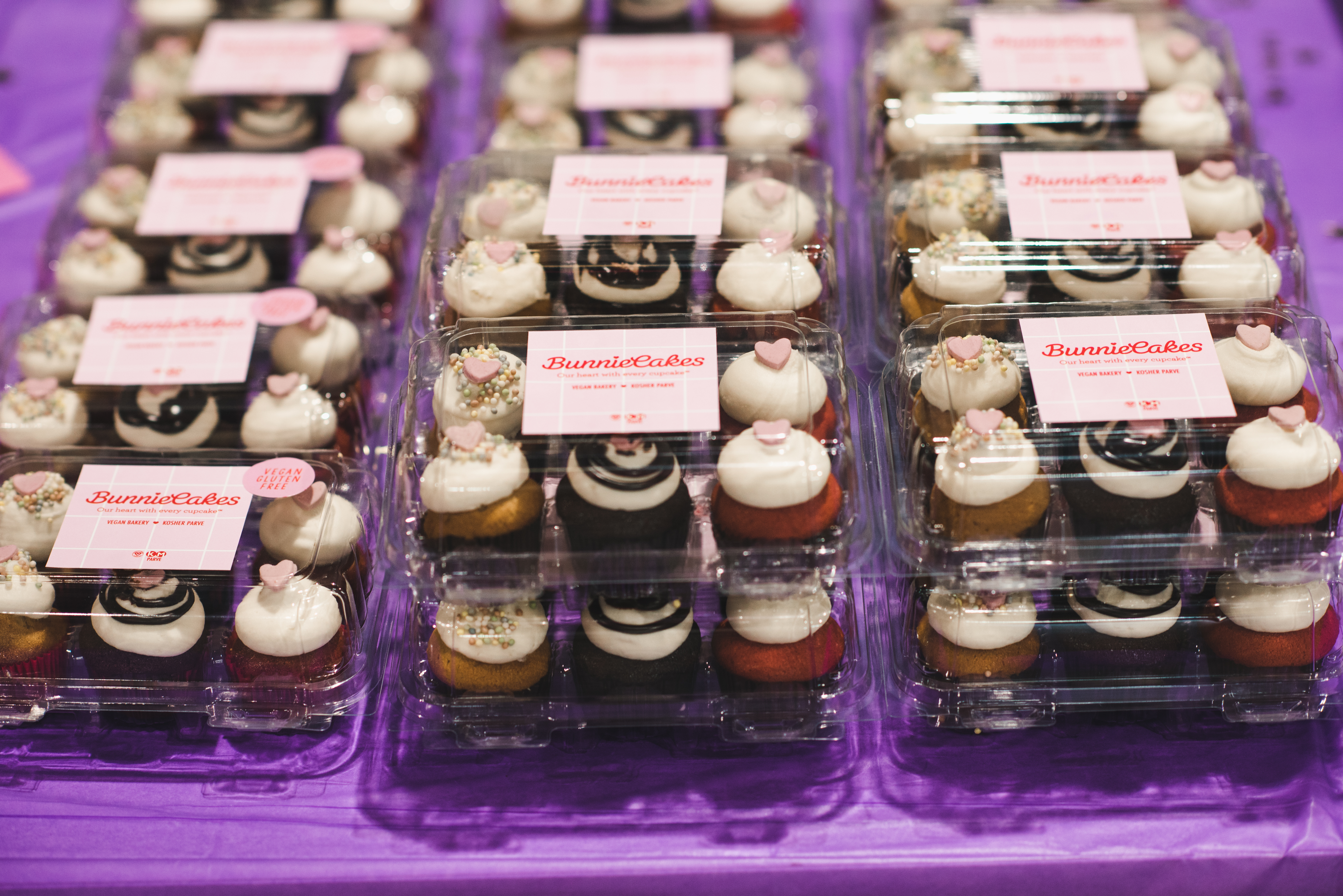 MIAMI MOMS BLOG DOWNTOWN DORAL BUNNIE CAKES 