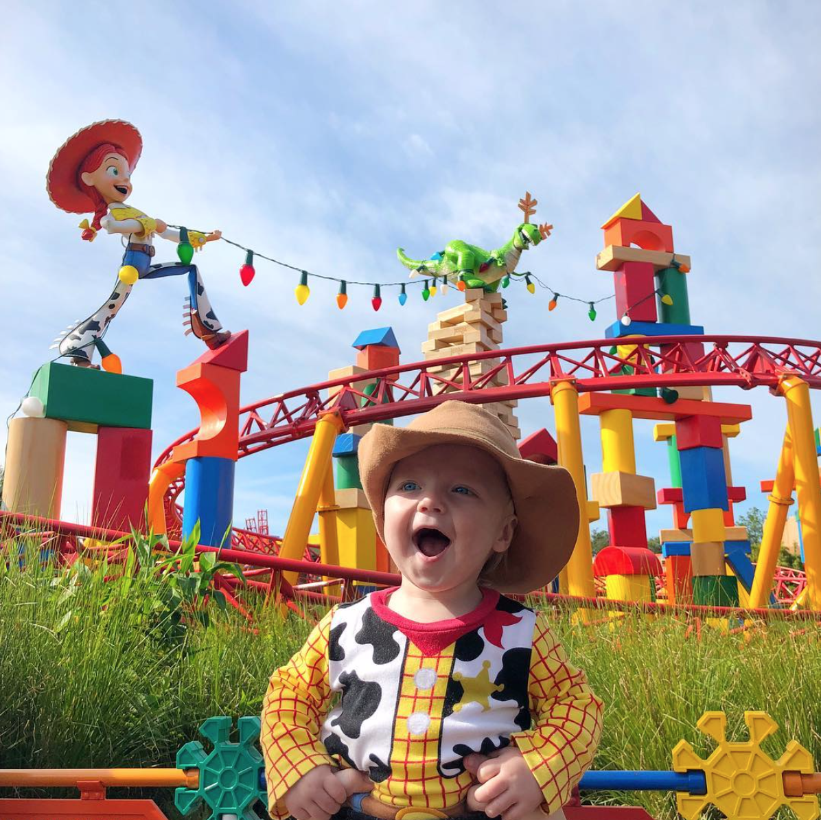 5 Instagram Accounts to Follow if You Love Disney Miami Moms Blog Becky Salgado