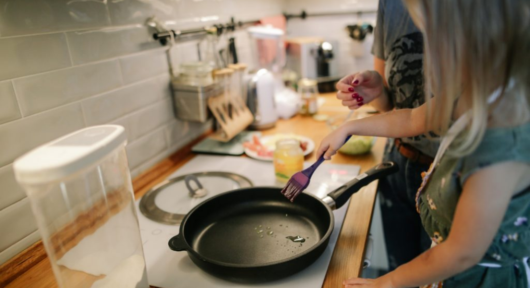 Household Chores: The Importance of Involving Your Kids Gabriela Morales Contributor Miami Moms Blog