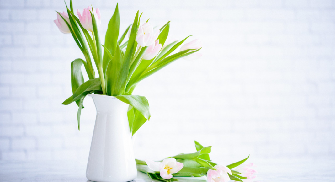 Spring Cleaning: Helpful Hacks for Busy Moms Spring Cleaning: Helpful Hacks for Busy Moms Vanessa Santamaria Contributor Miami Moms Blog