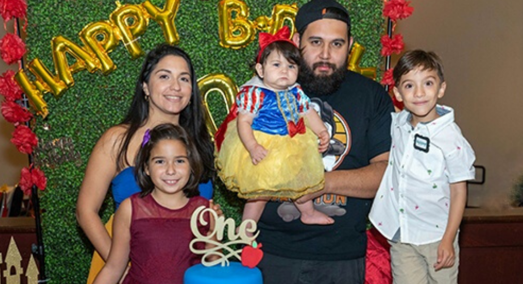 Miami Moms Blog Welcomes: MIA Mom Minerva Roca