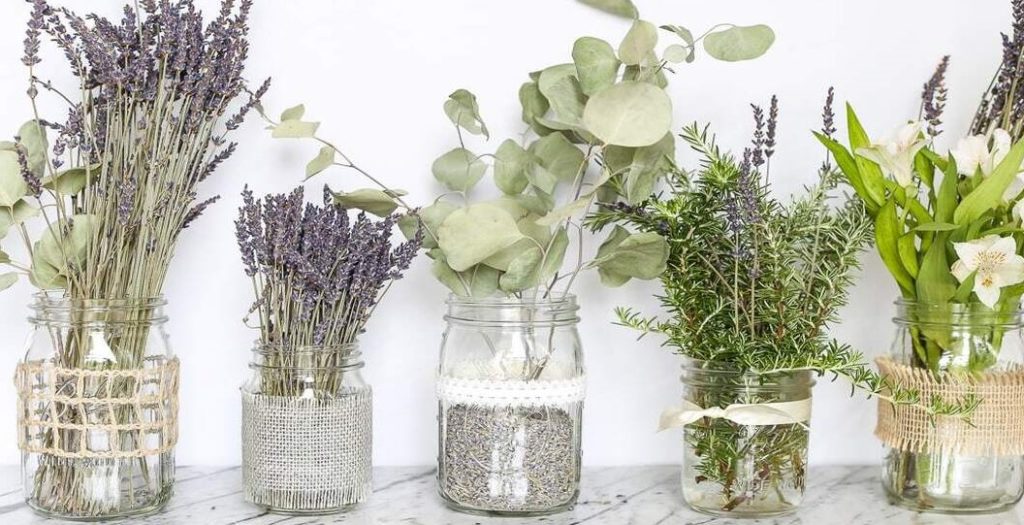 Mason Jars: 10 Easy D-I-Y Ideas To Do With Kids This Summer Sandra Jacquemin Contributor Miami Moms Blog