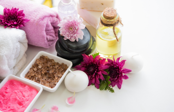 Image: Relaxing bathtime items