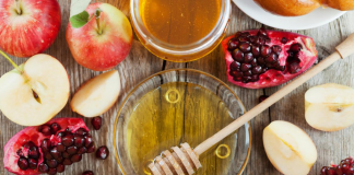 Image: Apples, honey, and pomegranates