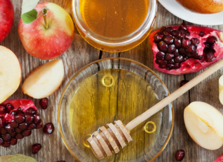 Image: Apples, honey, and pomegranates