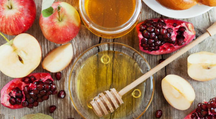 Image: Apples, honey, and pomegranates