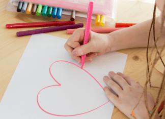 Spreading Kindness: Celebrate World Kindness Day With Your Kids Spreading Kindness: Celebrate World Kindness Day With Your Kids Vanessa Santamaria Contributor Miami Mom Collective