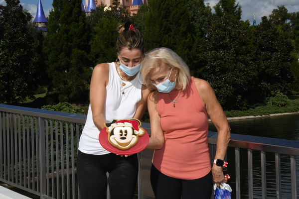 The Holidays are alive at Walt Disney World, even during COVID! sandra jacquemin Sandra Jacquemin Contributor Miami Mom Collective