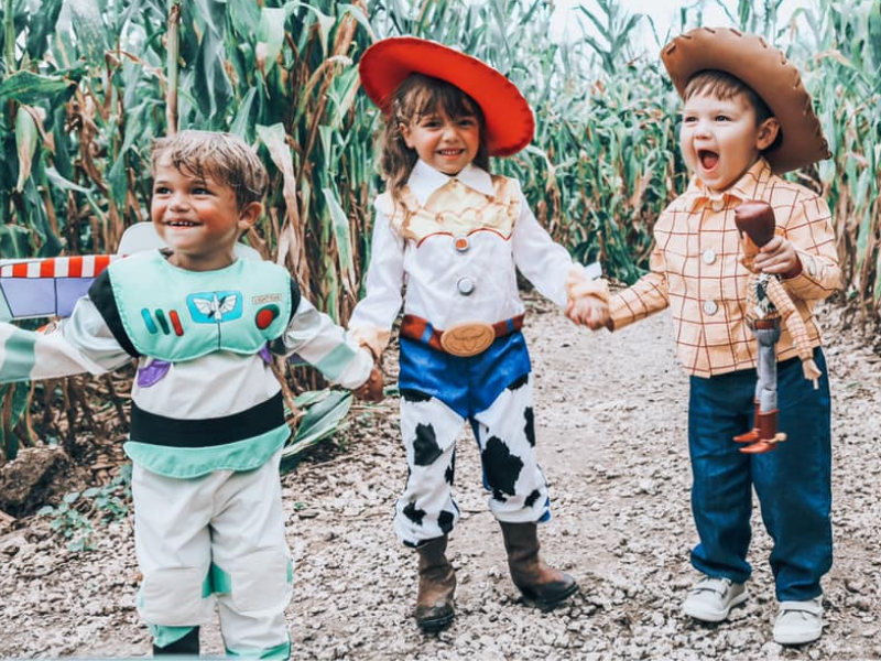 Motherhood & the Importance of Community Dianna Hill Contributor Miami Mom Collective