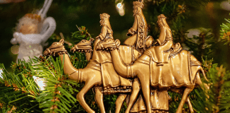 Three Kings Day: Family-Friendly Ways to Learn About It Image: A Three Kings Christmas tree ornament