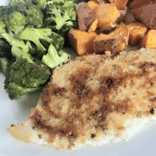 Image: A dinner plate with baked chicken, broccoli, and sweet potatoes (Creamy Crunchy Baked Chicken Dina Garcia Contributor Miami Mom Collective)
