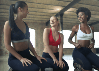 Three women working out (National Women's Health Week & Why It's Important for Moms Zoe Costa Contributor Miami Mom Collective)