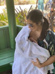 Valerie nursing her baby in public for the first time (About Breastfeeding: 11 Surprising Things I Didn’t Know Valerie Barbosa Contributor Miami Mom Collective)