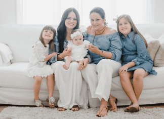 Diana with her mother and her daughters