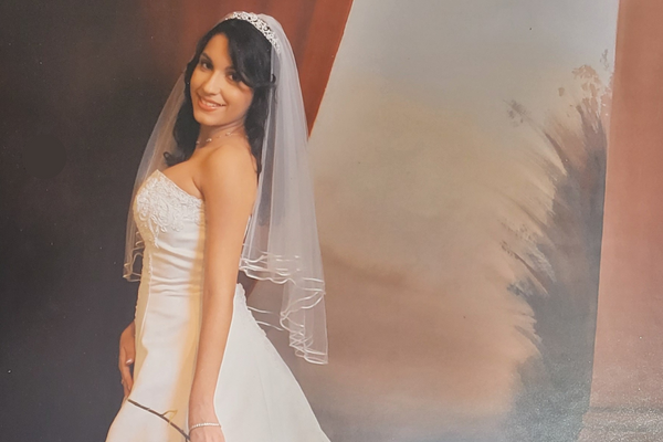 Image: Minnie in her wedding dress