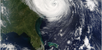 Early Pre-Season Hurricane Threatens Florida’s East Coast Image: A hurricane off the coast of the US