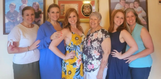 Image: A group of mothers and daughters