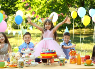 Image: Children at an outdoor birthday party