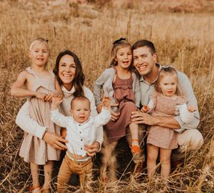 EBC-2019HuebnerFam-300 - Emma Safarik EBC-2019HuebnerFam-300 - Emma Safarik