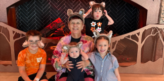 Image: Grandmother and grandkids at Great Wolf Lodge