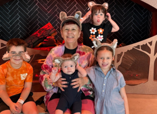 Image: Grandmother and grandkids at Great Wolf Lodge