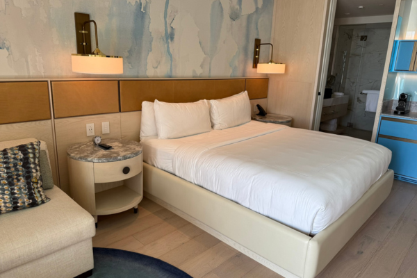 Image: Inside a King Deluxe Suite at Conrad Orlando