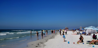 Image: Families enjoy the beach on Siesta Key