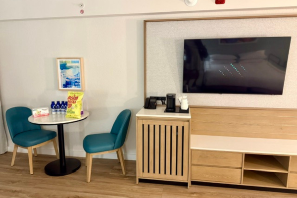 Image: An interior view of a 2-bedroom suite at voco Sandpiper Bay All-Inclusive Resort in Port St. Lucie